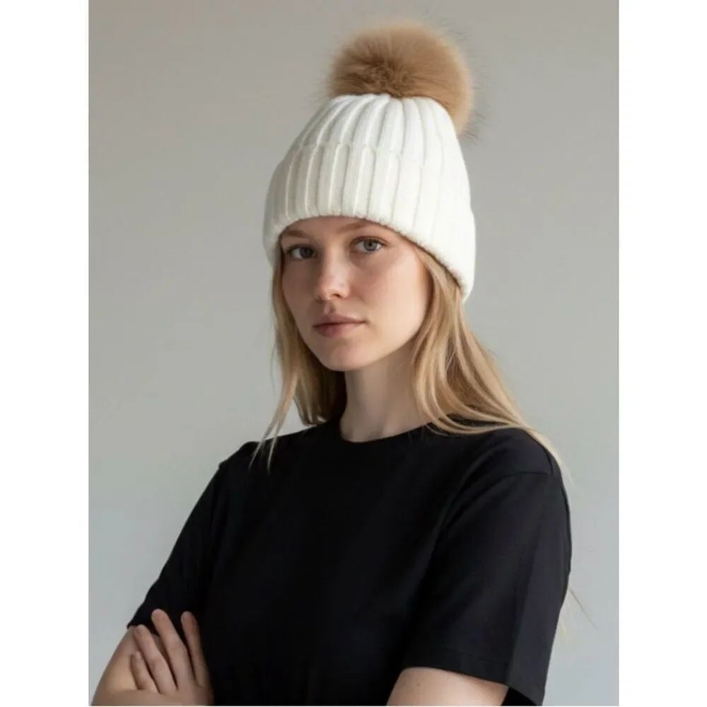 White Ribbed Knit Beanie with Removable Faux Fur Pom Pom | Apres Ski Chic NWT